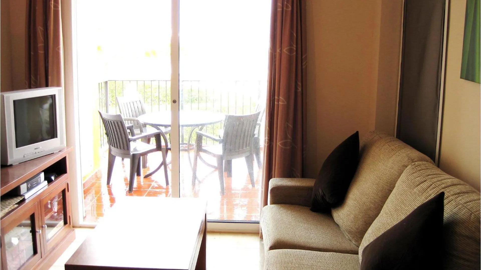 2 Bedroom Stunning Apartment In Vera Playa Media Legua