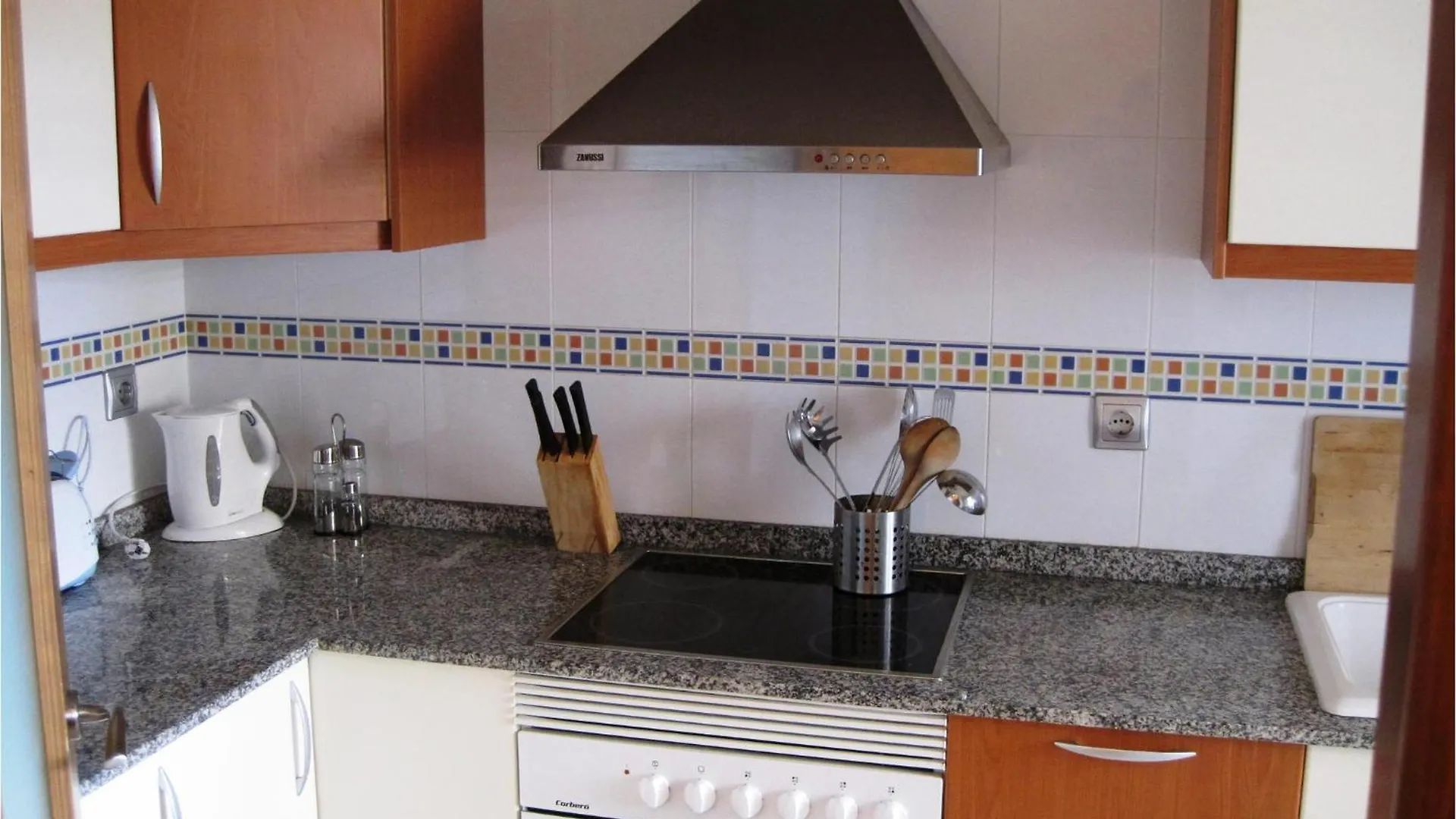 2 Bedroom Stunning Apartment In Vera Playa Media Legua
